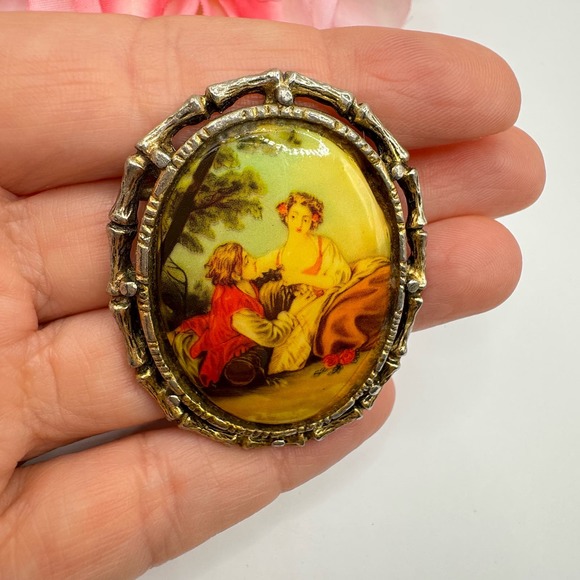 Vintage Courting Couple Glass Cameo Fragonard Style Transfer Bamboo Frame - Picture 3 of 7